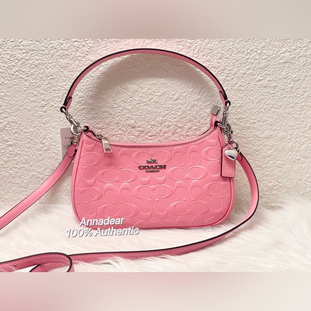 Nwt Coach Teri Shoulder Bag In Signature Leather With Heart Charm In Pink Cda98